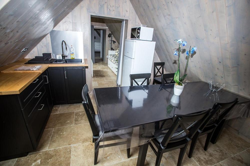 Вілла Chez Caro Sennevieres Екстер'єр фото